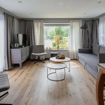 Heerlijk Bos Met Ongekende Rust En Vrijheid Holiday home Nunspeet