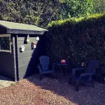 Heerlijk Bos Met Ongekende Rust En Vrijheid 度假居