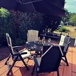 Heerlijk Bos Met Ongekende Rust En Vrijheid 度假居